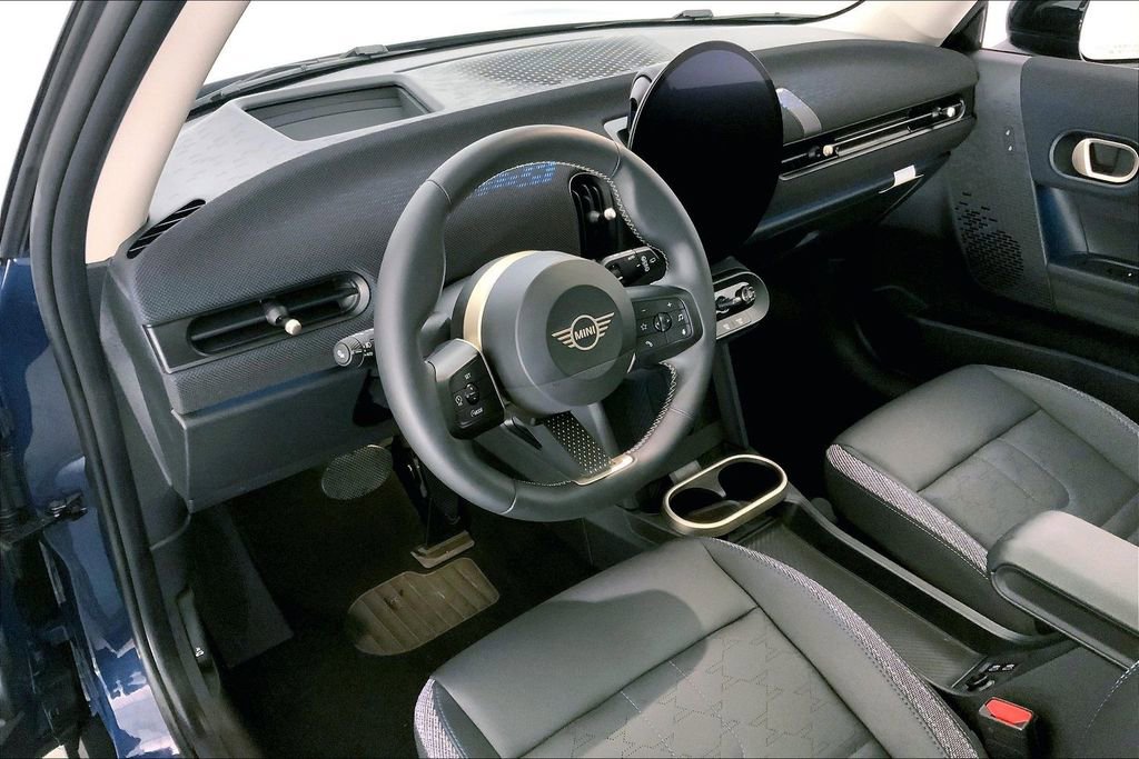 Certified 2025 MINI Cooper S image 21