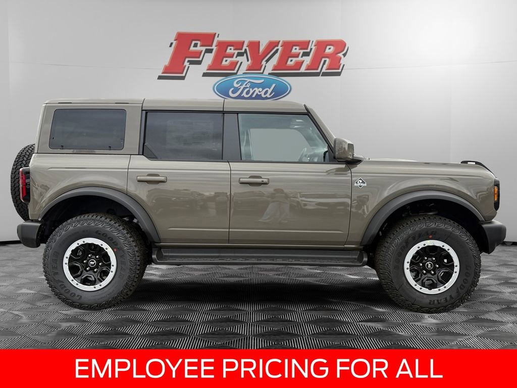New 2025 Ford Bronco Outer Banks w/ Sasquatch Package AWD/4WD image 8