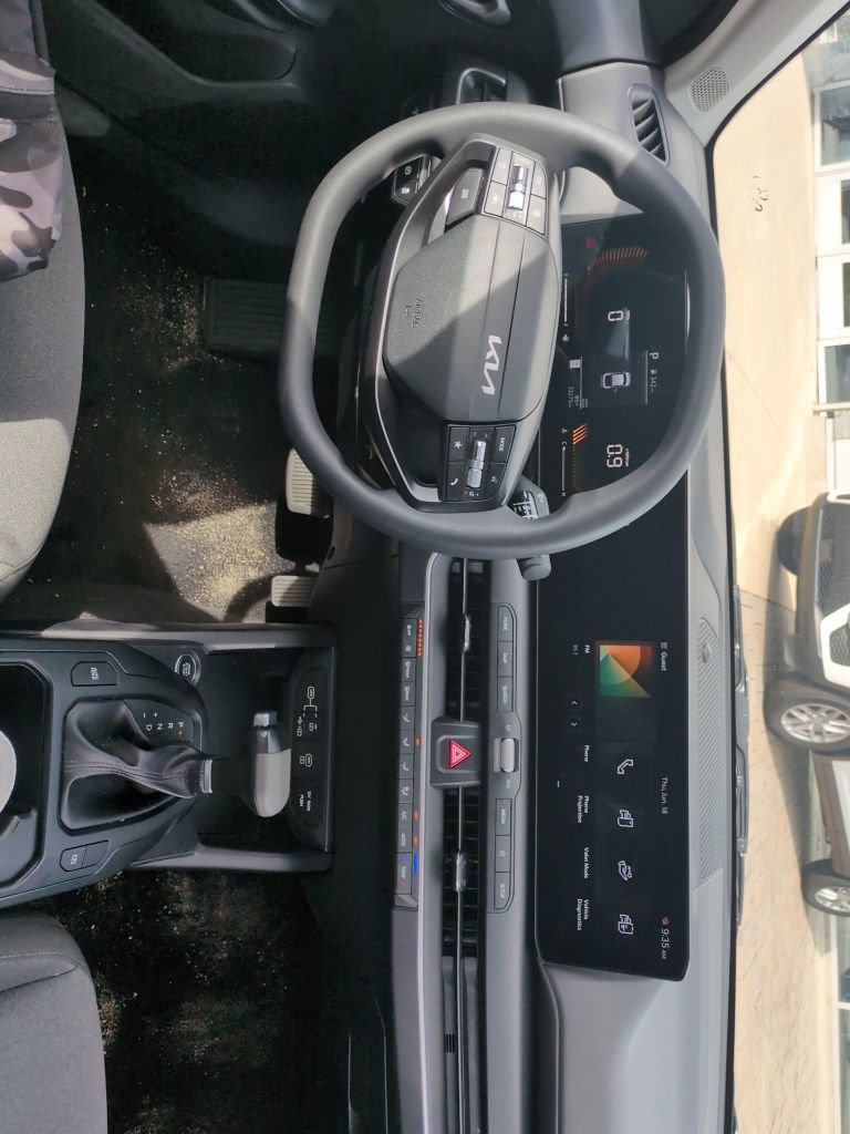 Used 2025 Kia K4 FWD image 8