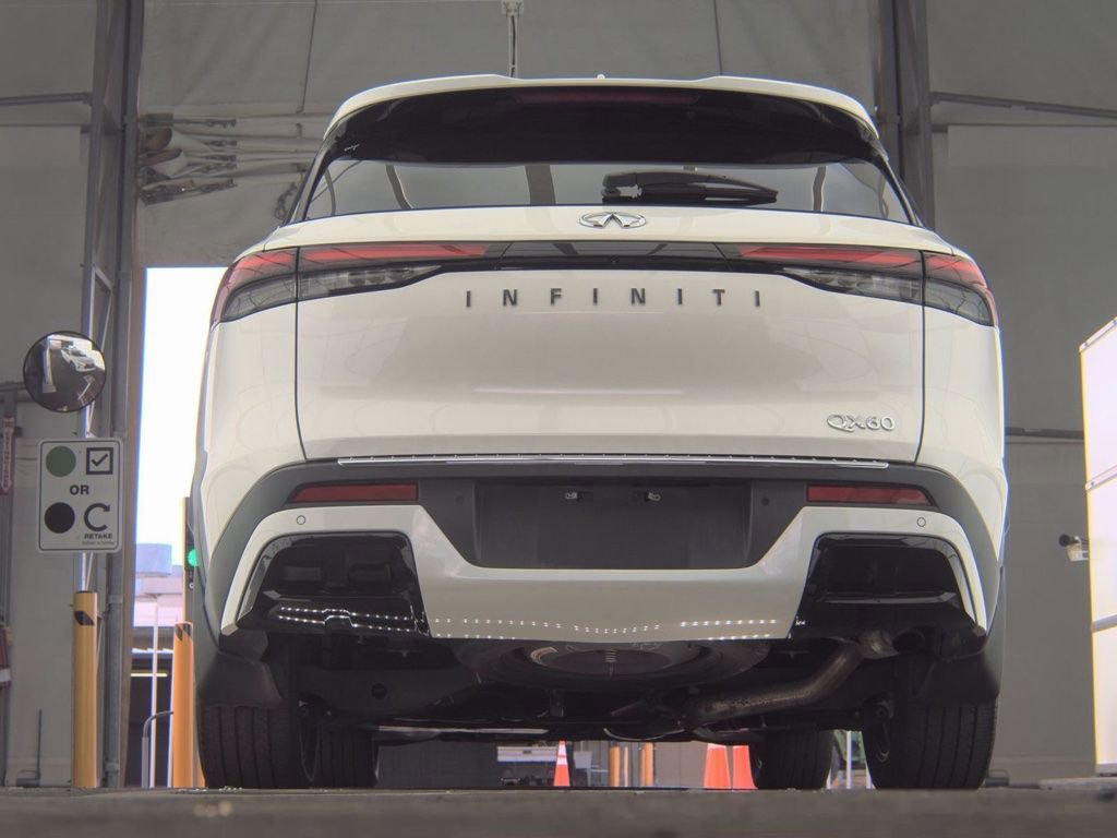 Certified 2023 INFINITI QX60 Luxe w/ Cargo Package image 4