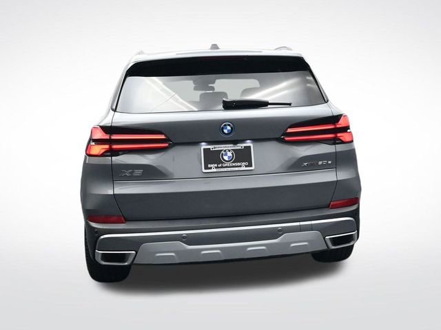 New 2026 BMW X5 xDrive50e image 6
