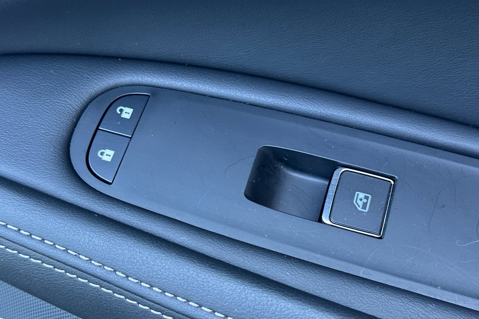 Certified 2025 INFINITI QX60 Luxe w/ Black Edition image 24