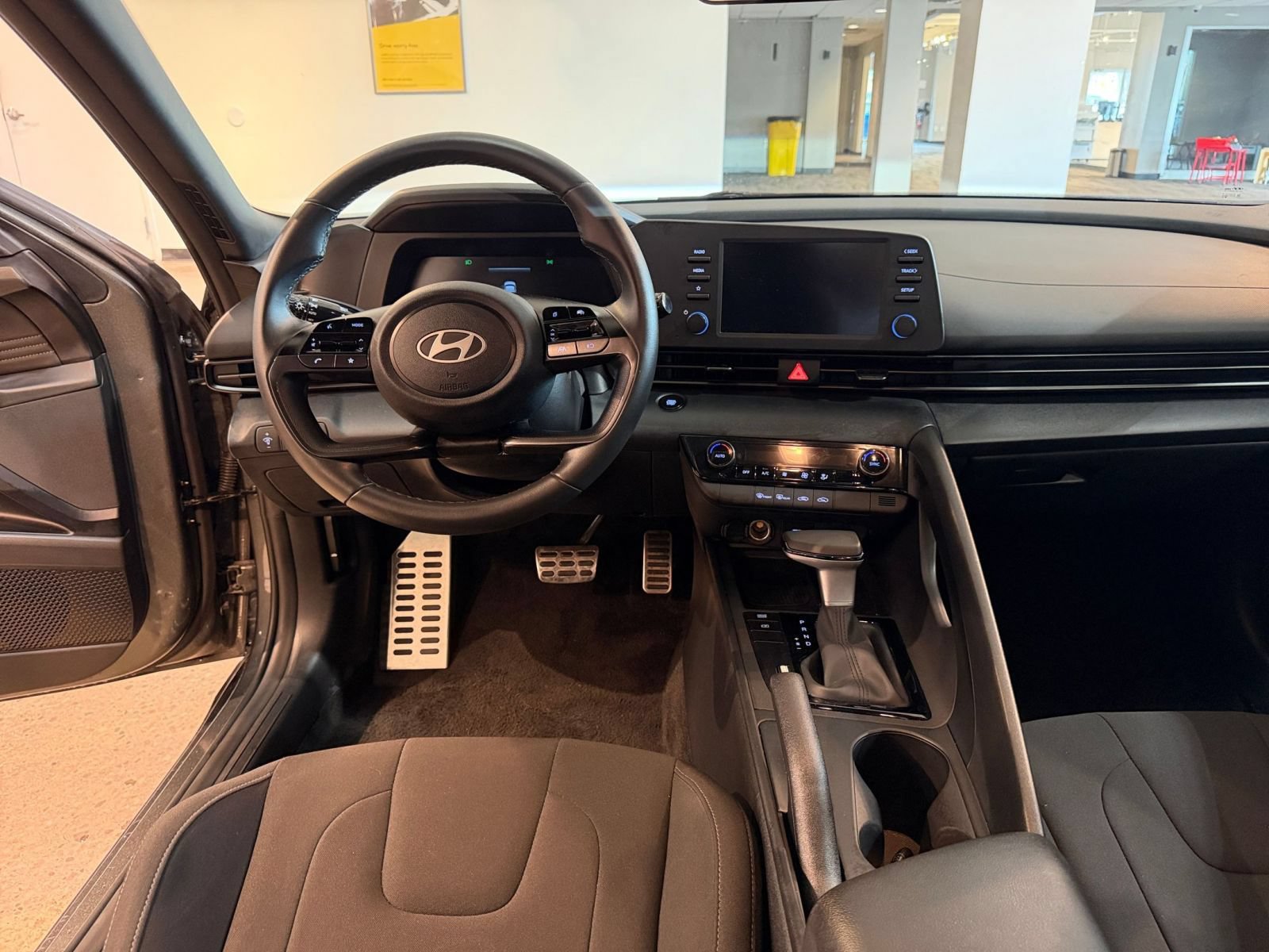 Used 2026 Hyundai Elantra Sport FWD image 32