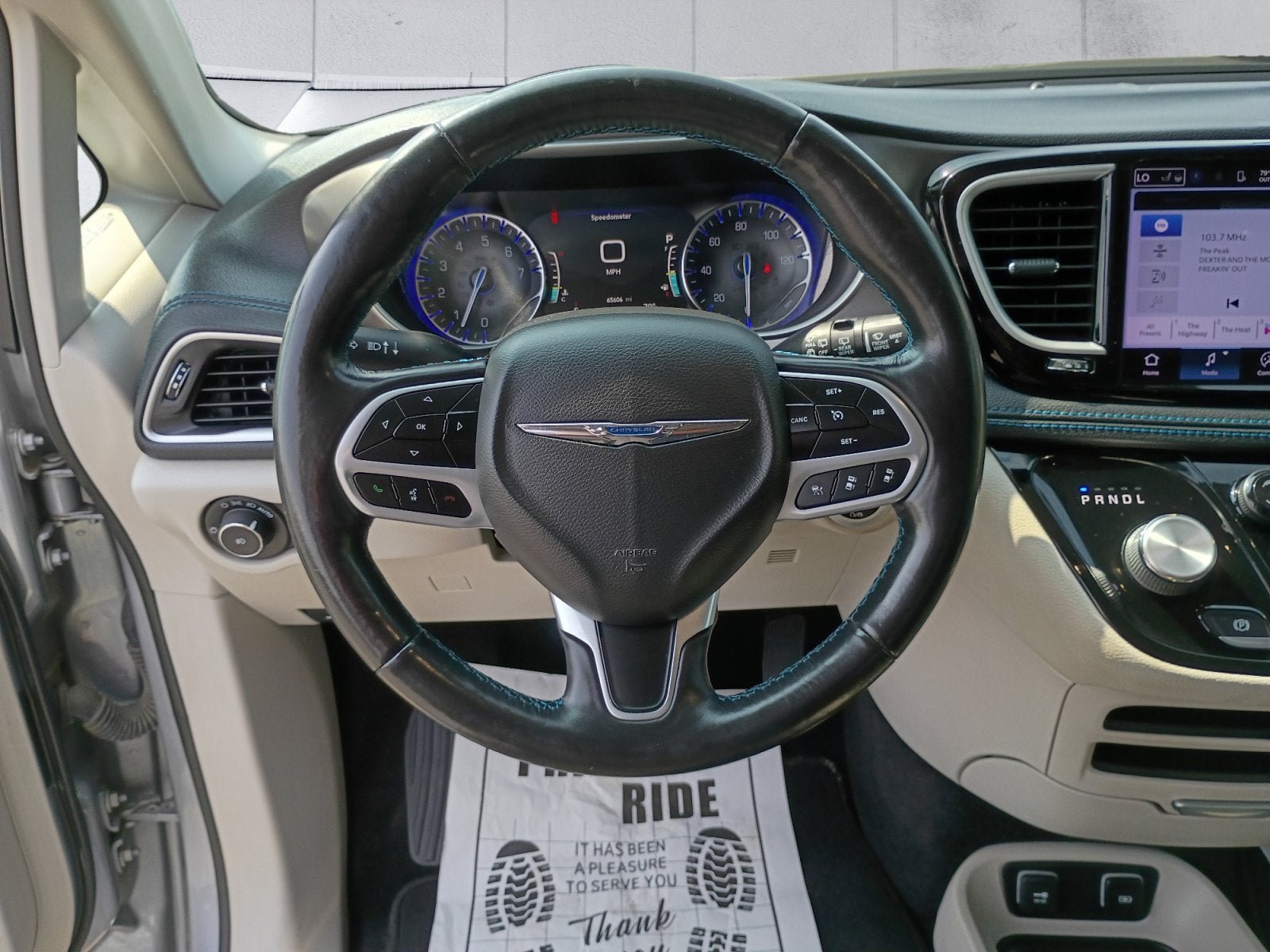 Used 2021 Chrysler Pacifica Touring AWD/4WD image 13