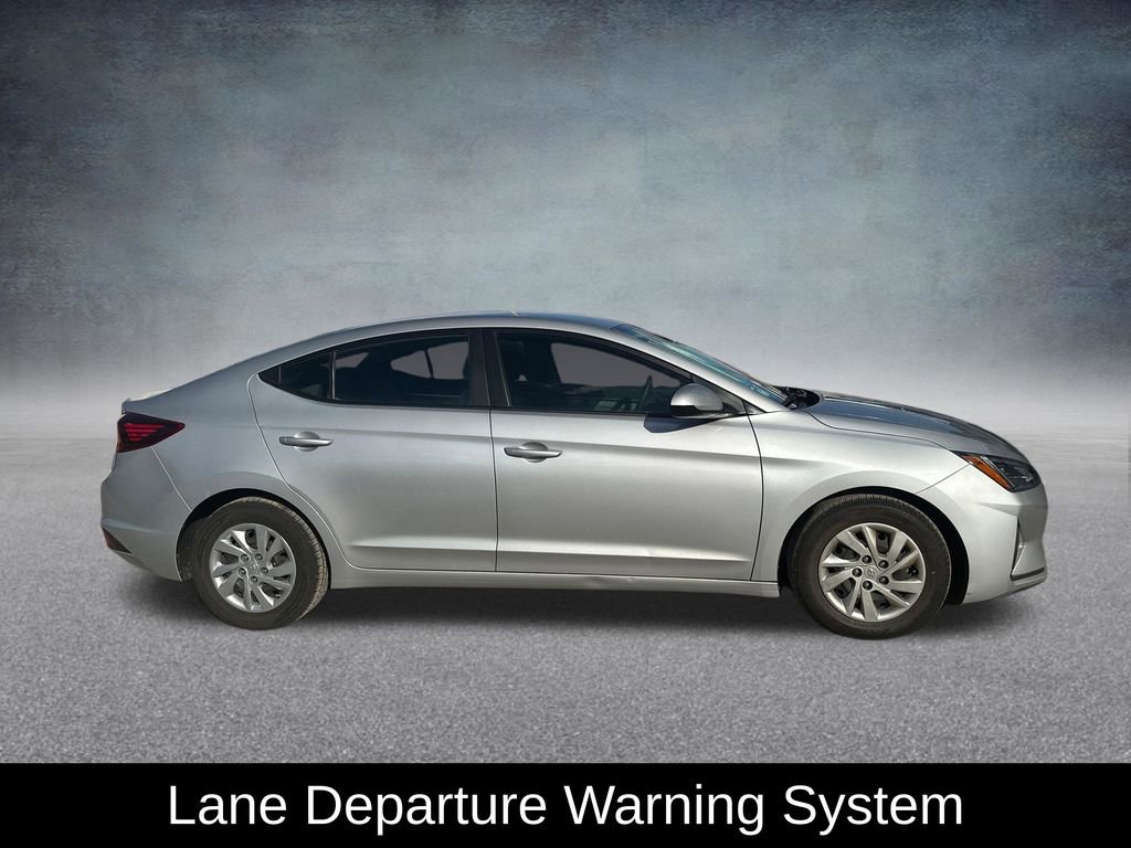 Used 2020 Hyundai Elantra SE w/ Cargo Package (C1) FWD image 4