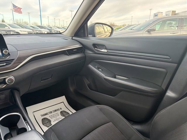 Used 2024 Nissan Altima 2.5 SV image 23