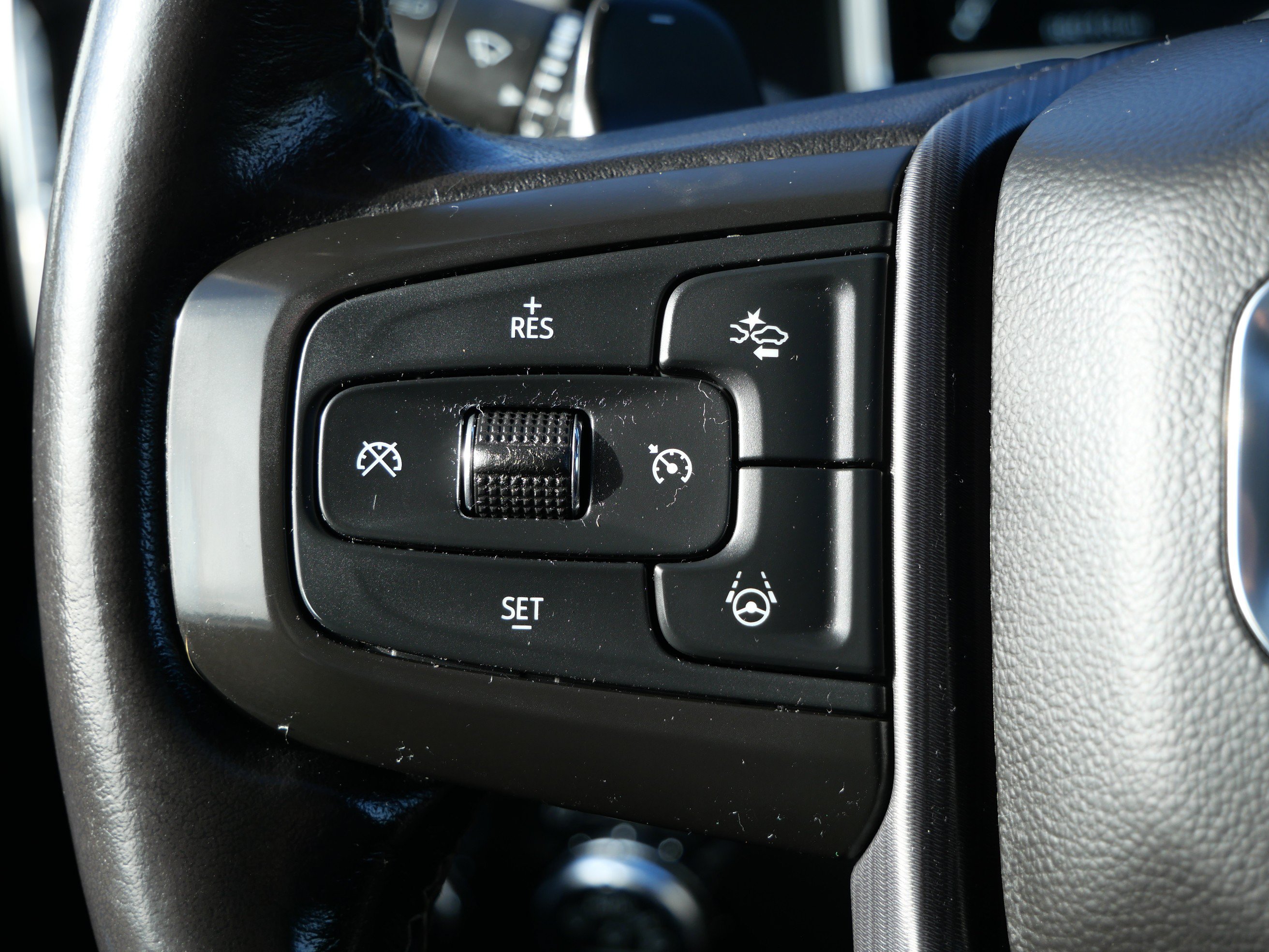 Used 2023 GMC Sierra 1500 Denali Ultimate AWD/4WD image 25