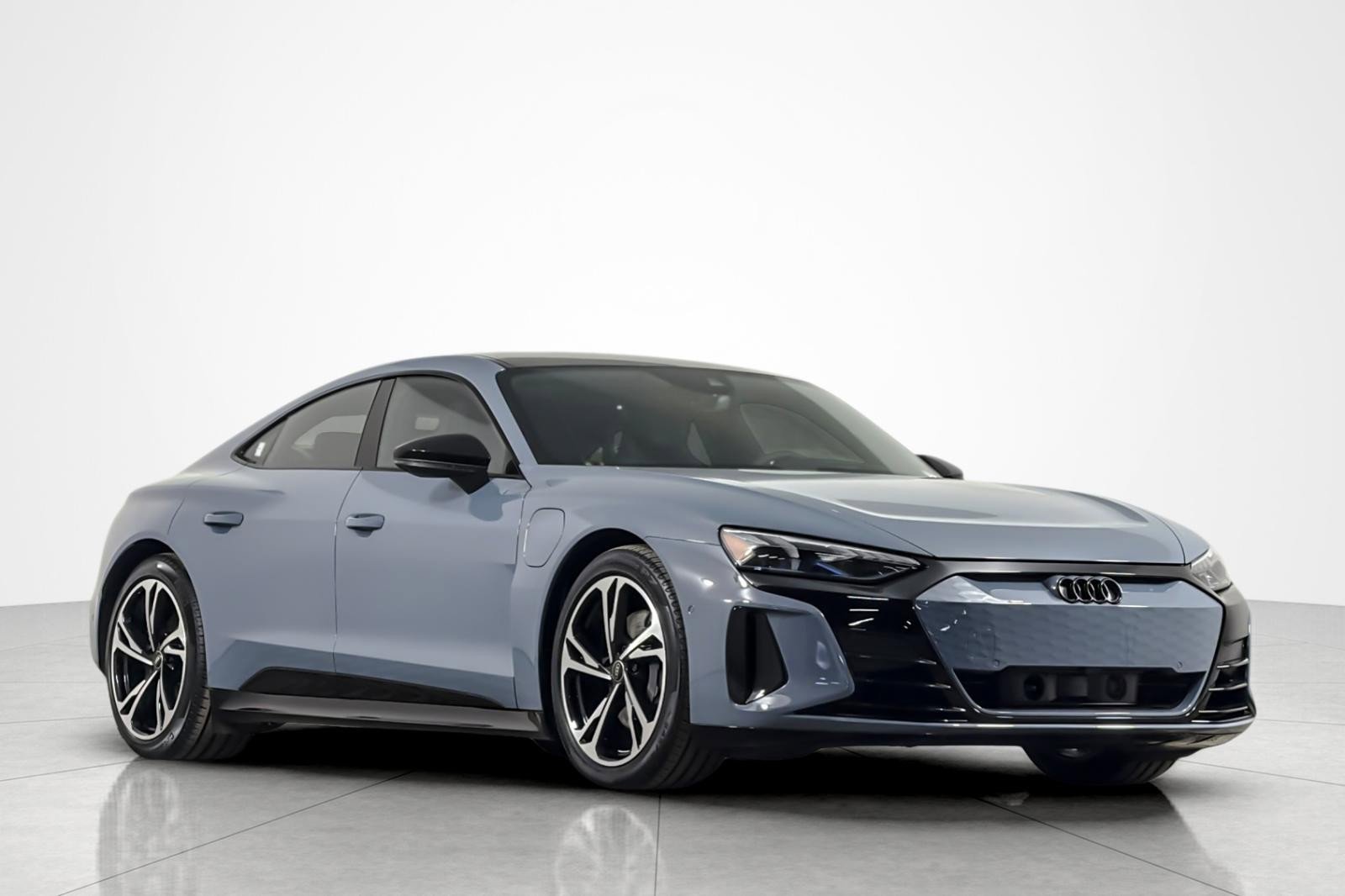 Used 2024 Audi e-tron GT Prestige image 7