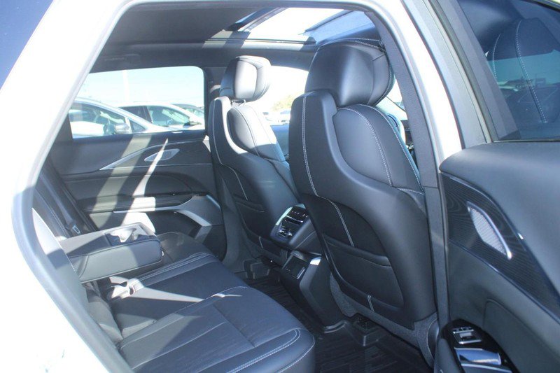 Used 2024 Cadillac Lyriq Sport image 12