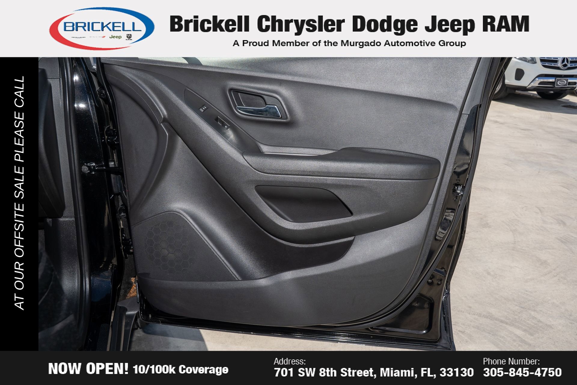 Used 2020 Chevrolet Trax LT w/ LT Convenience Package image 12