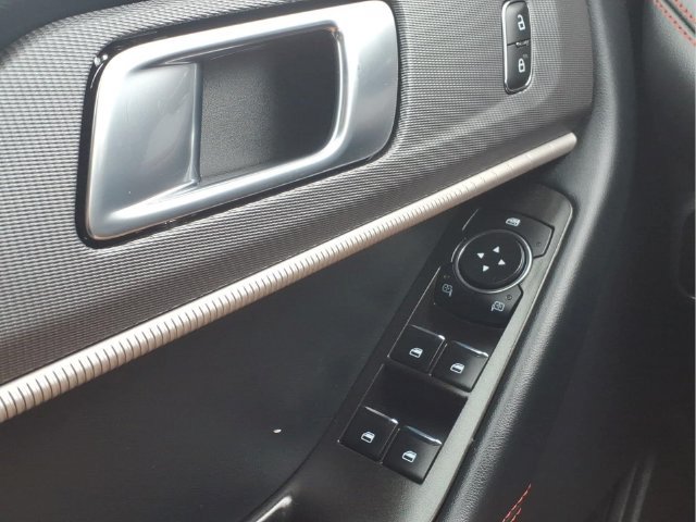 Certified 2025 Ford Explorer ST-Line AWD/4WD image 26