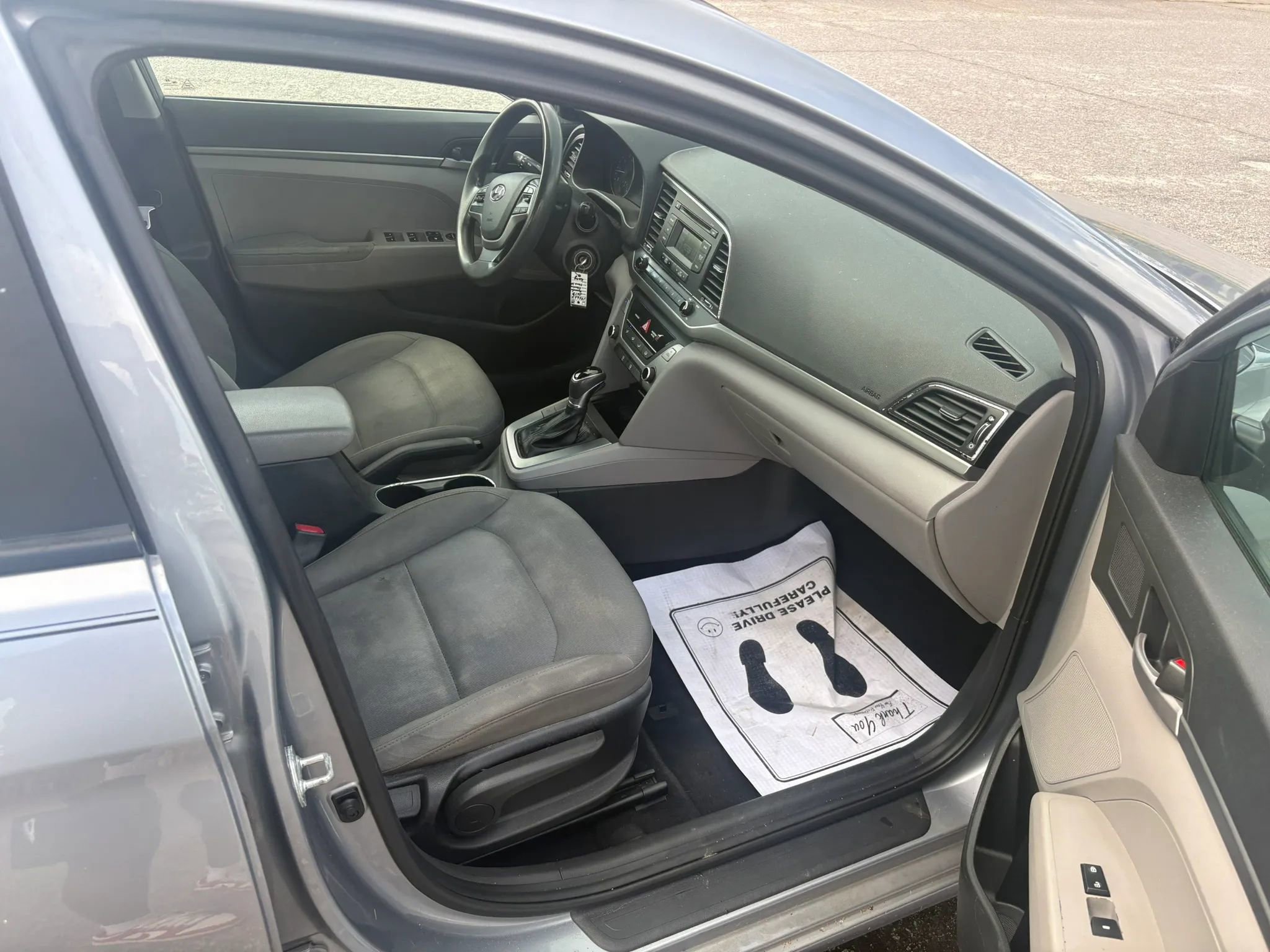 Used 2017 Hyundai Elantra SE FWD image 9