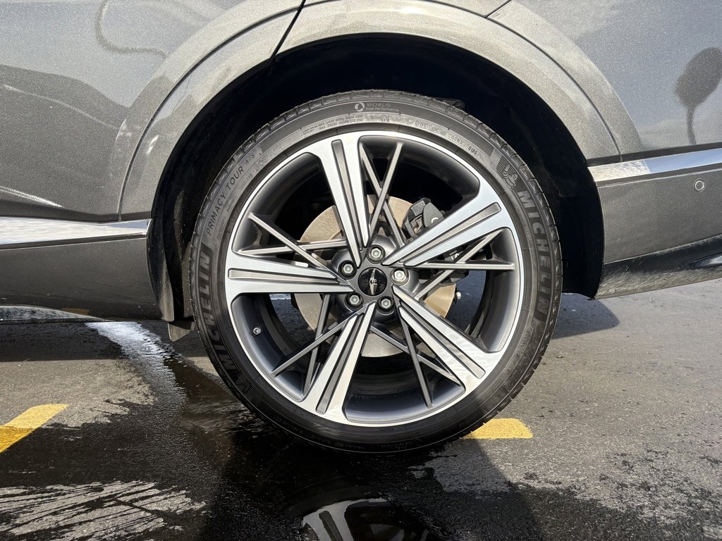 Used 2025 Genesis GV80 3.5T e-SC image 15