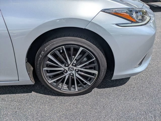 Certified 2023 Lexus ES 300h w/ Premium Package FWD image 13