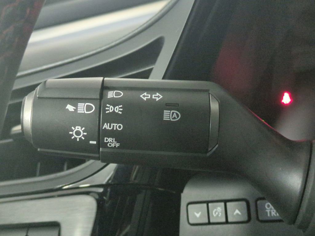 Used 2024 Lexus ES 350 F Sport w/ Accessory Package (Z2) image 28