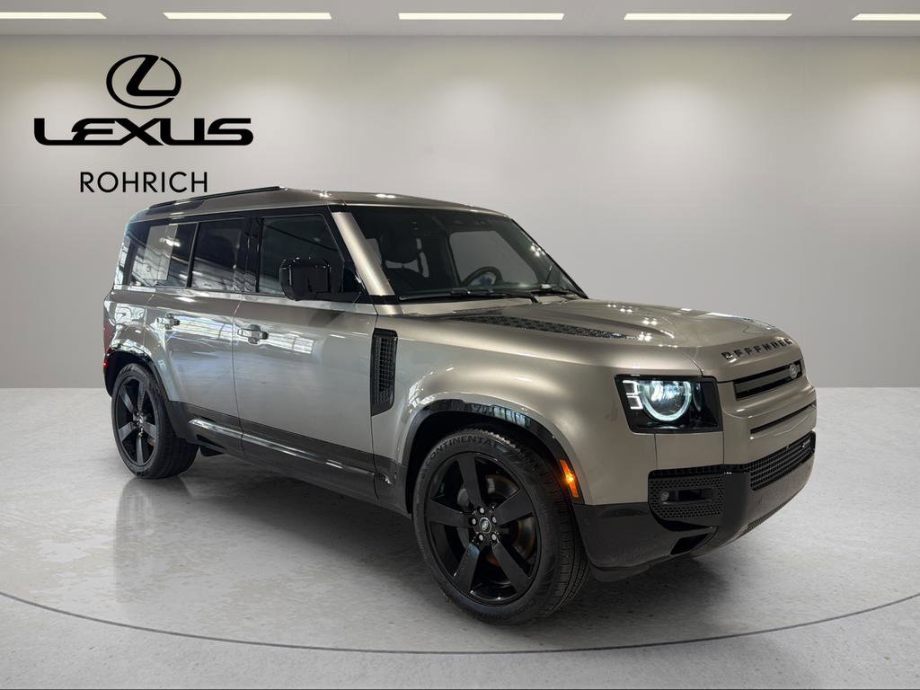 Used 2023 Land Rover Defender 110 X-Dynamic SE AWD/4WD image 4