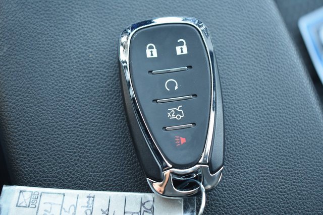 Used 2025 Chevrolet Trax LT w/ LT Convenience Package image 30