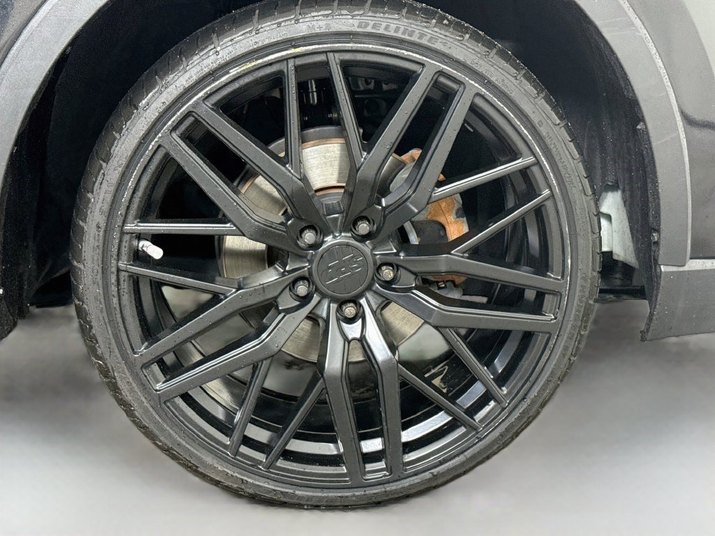 Used 2019 Toyota C-HR LE FWD image 30