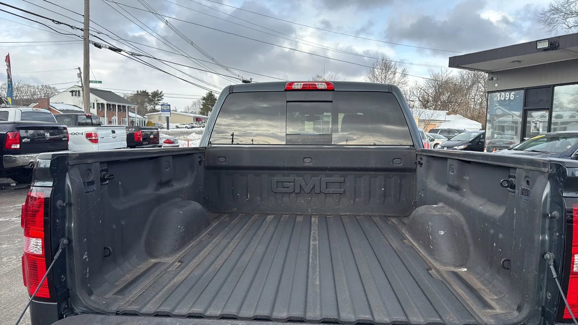 Used 2017 GMC Sierra 1500 SLE w/ SLE Value Package image 8