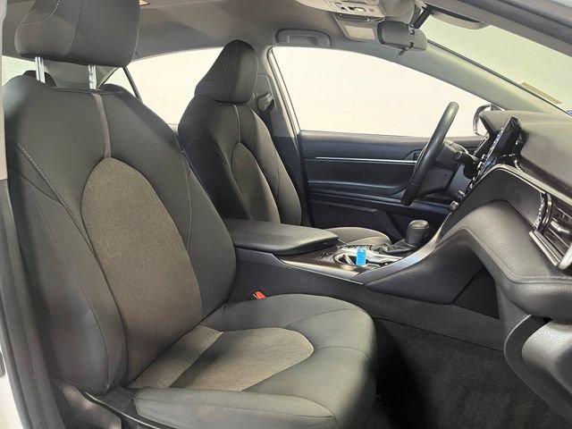 Used 2022 Toyota Camry LE w/ Cold Weather Package FWD image 10