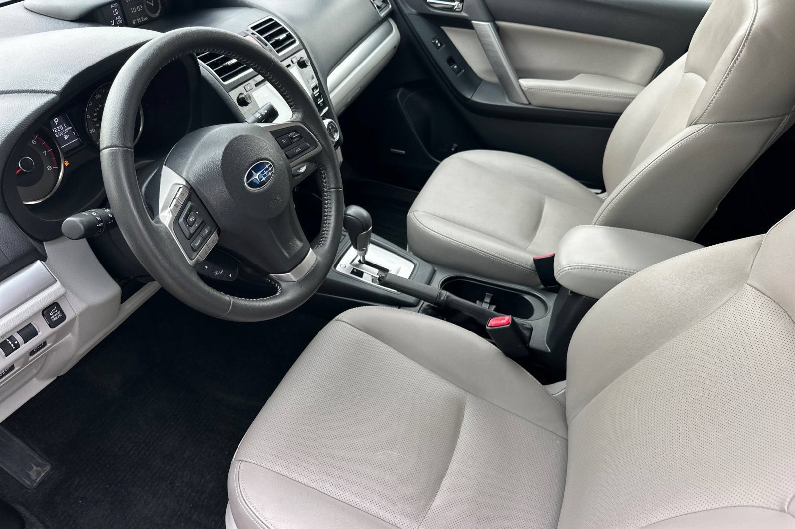 Used 2016 Subaru Forester 2.5i Limited AWD/4WD image 10
