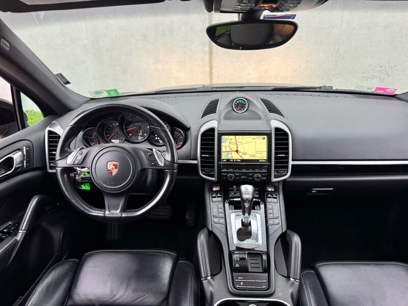 Used 2014 Porsche Cayenne Diesel Platinum Edition AWD/4WD image 15