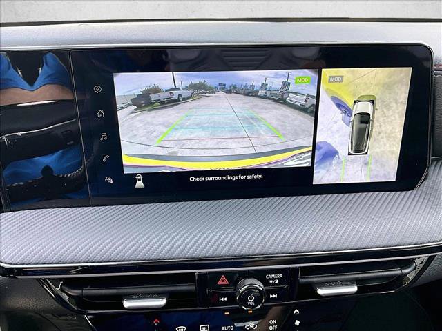 Used 2025 Nissan Kicks SR FWD image 23