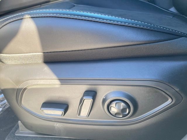 New 2025 Jeep Grand Cherokee Altitude AWD/4WD image 16
