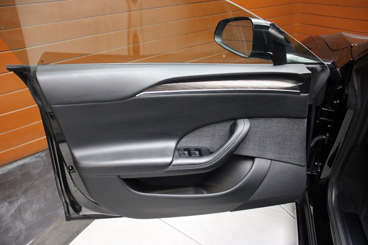 Used 2023 Tesla Model S AWD/4WD image 14