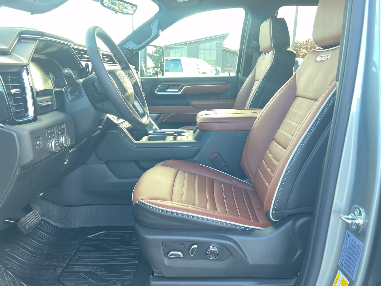 New 2026 GMC Sierra 3500 Denali Ultimate AWD/4WD image 9