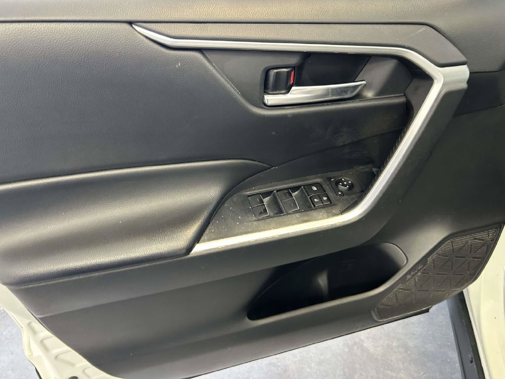 Certified 2024 Toyota RAV4 XLE w/ Convenience Package FWD image 14