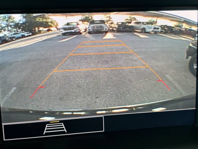 Used 2024 GMC Terrain SLE FWD image 11