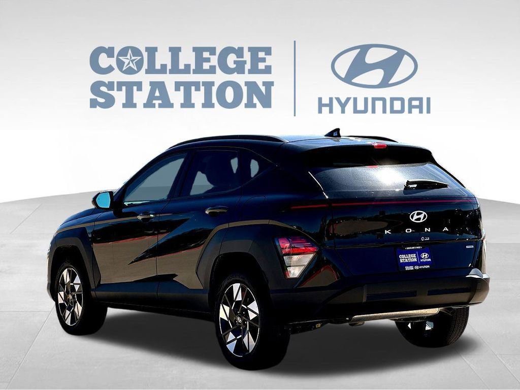 Used 2025 Hyundai Kona SEL image 8