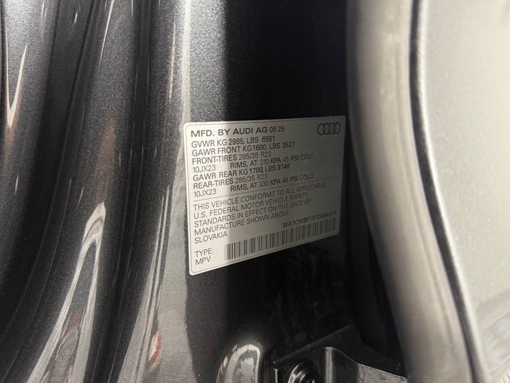 Used 2026 Audi SQ8 Prestige AWD/4WD image 32