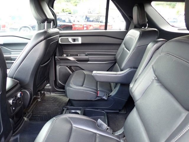Used 2020 Ford Explorer XLT w/ Equipment Group 202A image 12