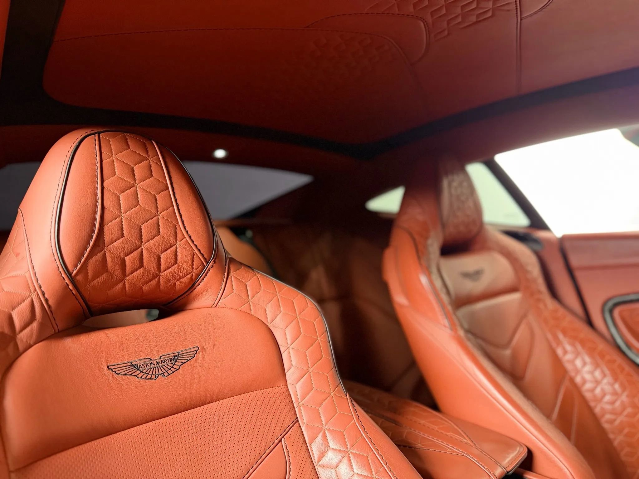 Used 2019 Aston Martin DBS Superleggera image 27