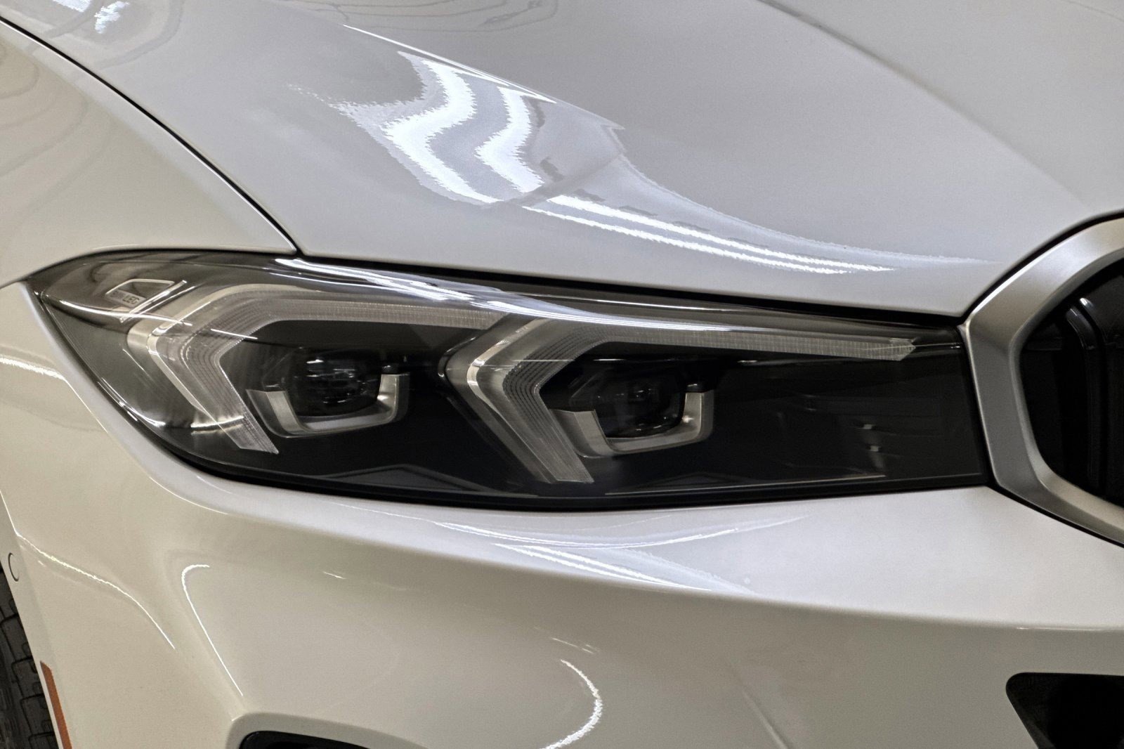 New 2026 BMW 330i Sedan w/ Convenience Package image 11