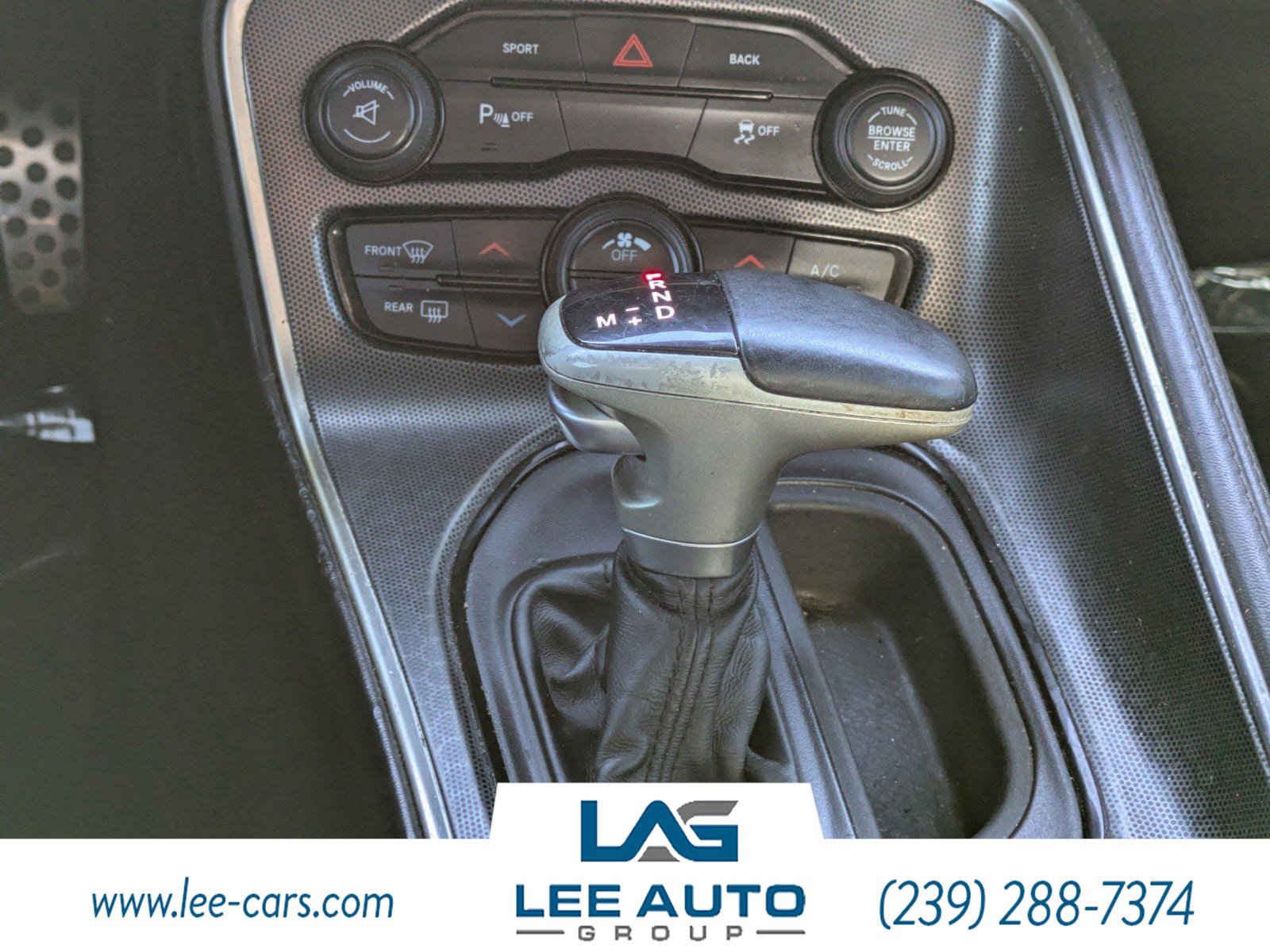 Used 2015 Dodge Challenger SXT Plus w/ Driver Convenience Group image 14