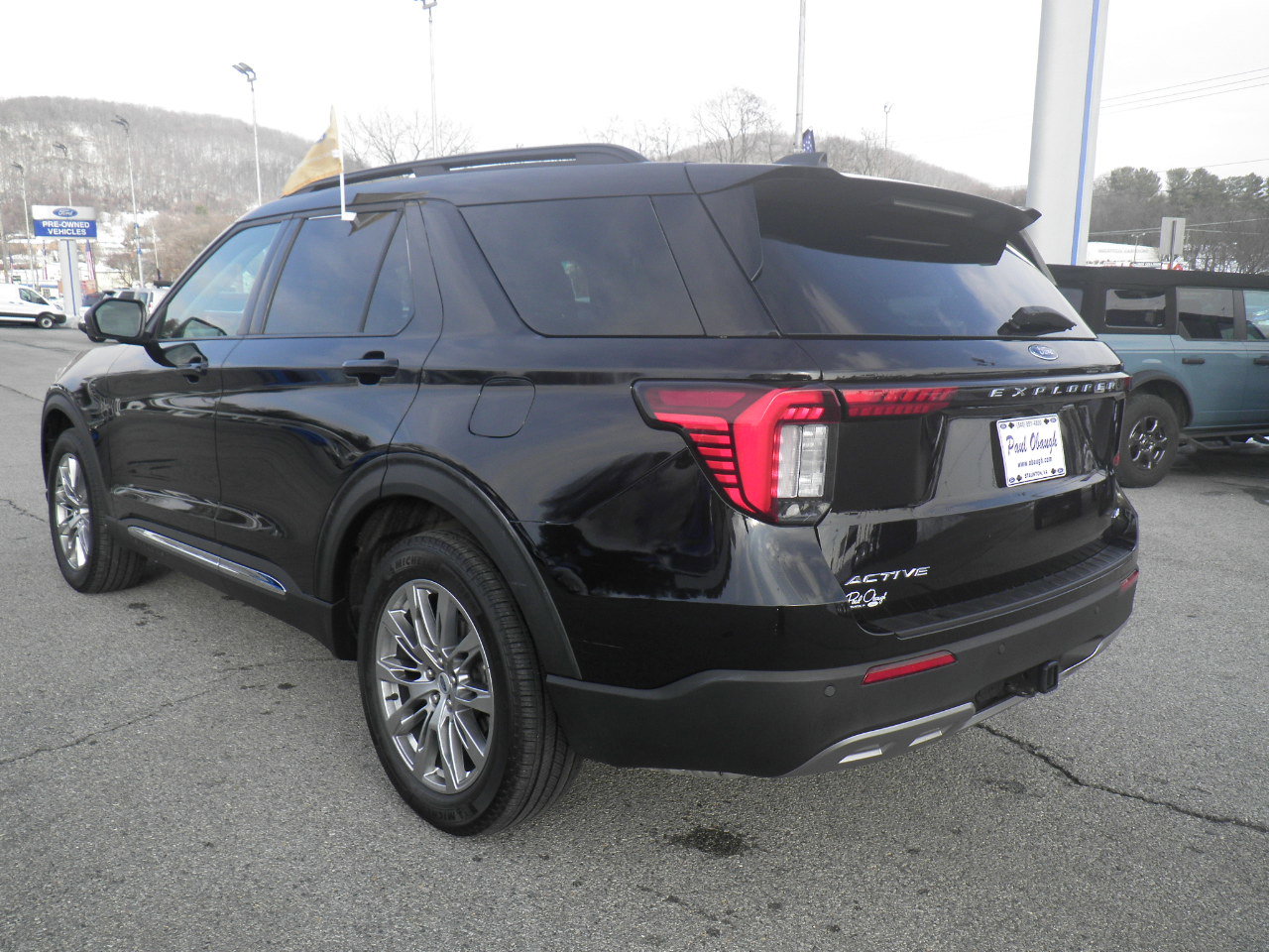 Certified 2025 Ford Explorer Active w/ Active Comfort Package image 4