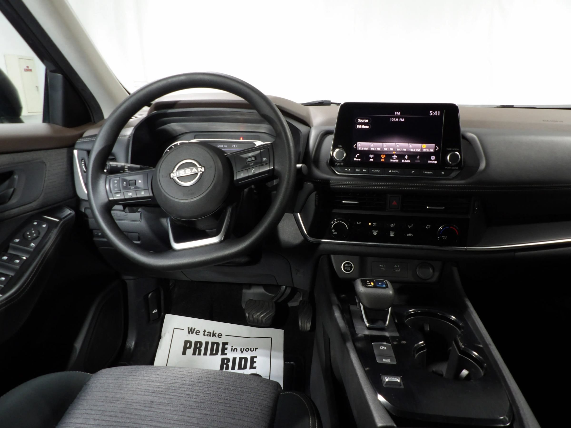 Used 2022 Nissan Rogue S FWD image 14
