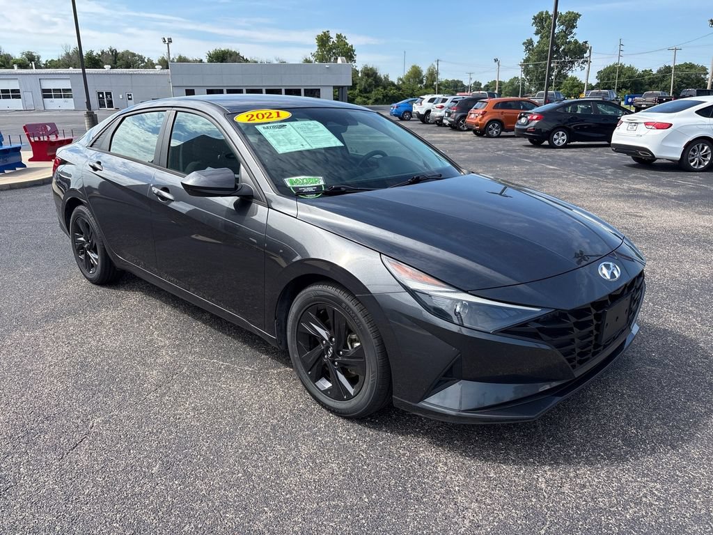 Used 2021 Hyundai Elantra SEL FWD image 4