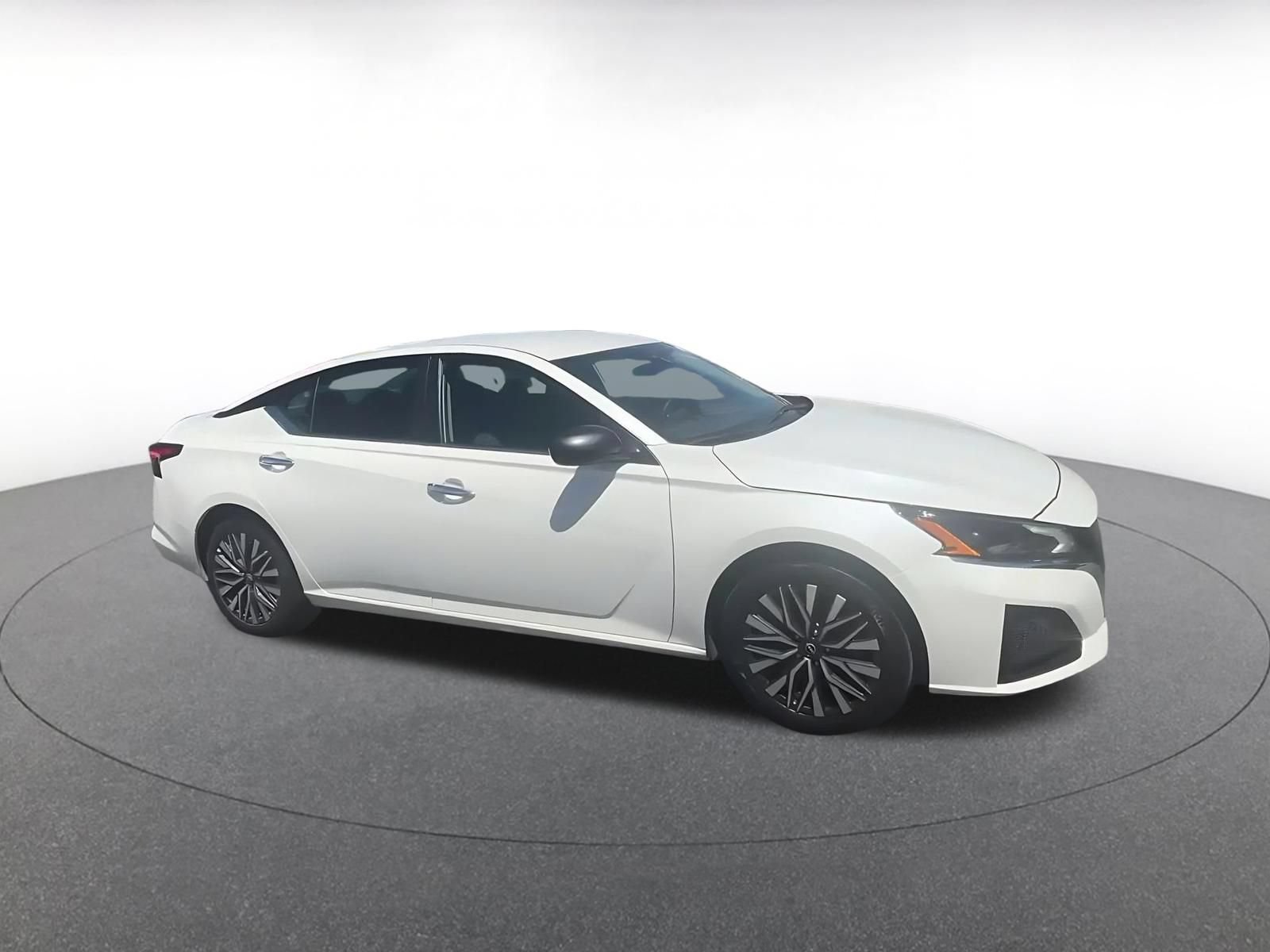 Used 2025 Nissan Altima 2.5 SV FWD video 2