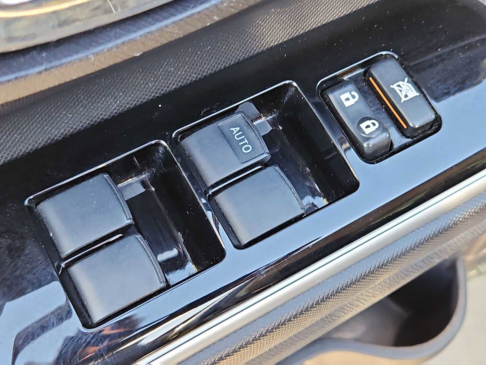 Used 2015 Toyota Prius C Three image 18