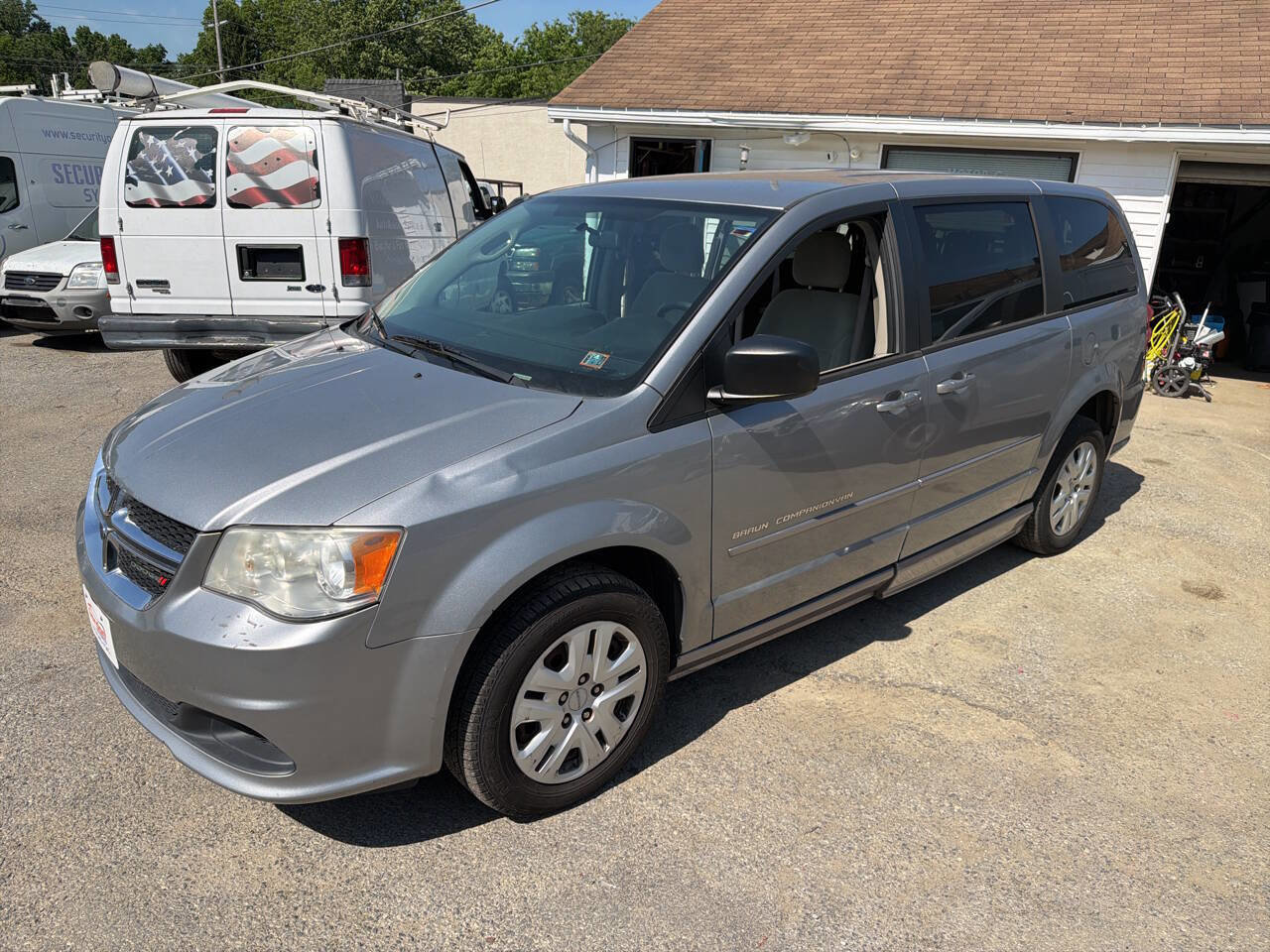 Used 2014 Dodge Grand Caravan SE w/ Quick Order Package 29E SE FWD image 7