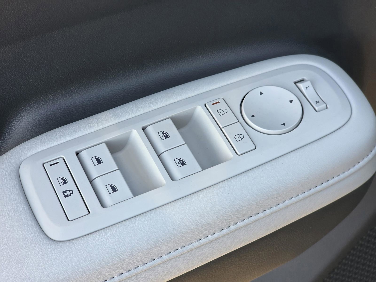 New 2026 Hyundai Santa Fe SEL image 14