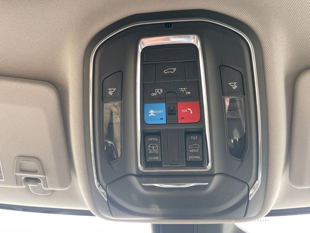 Used 2023 Jeep Grand Cherokee L Laredo w/ Luxury Tech Group I AWD/4WD image 31