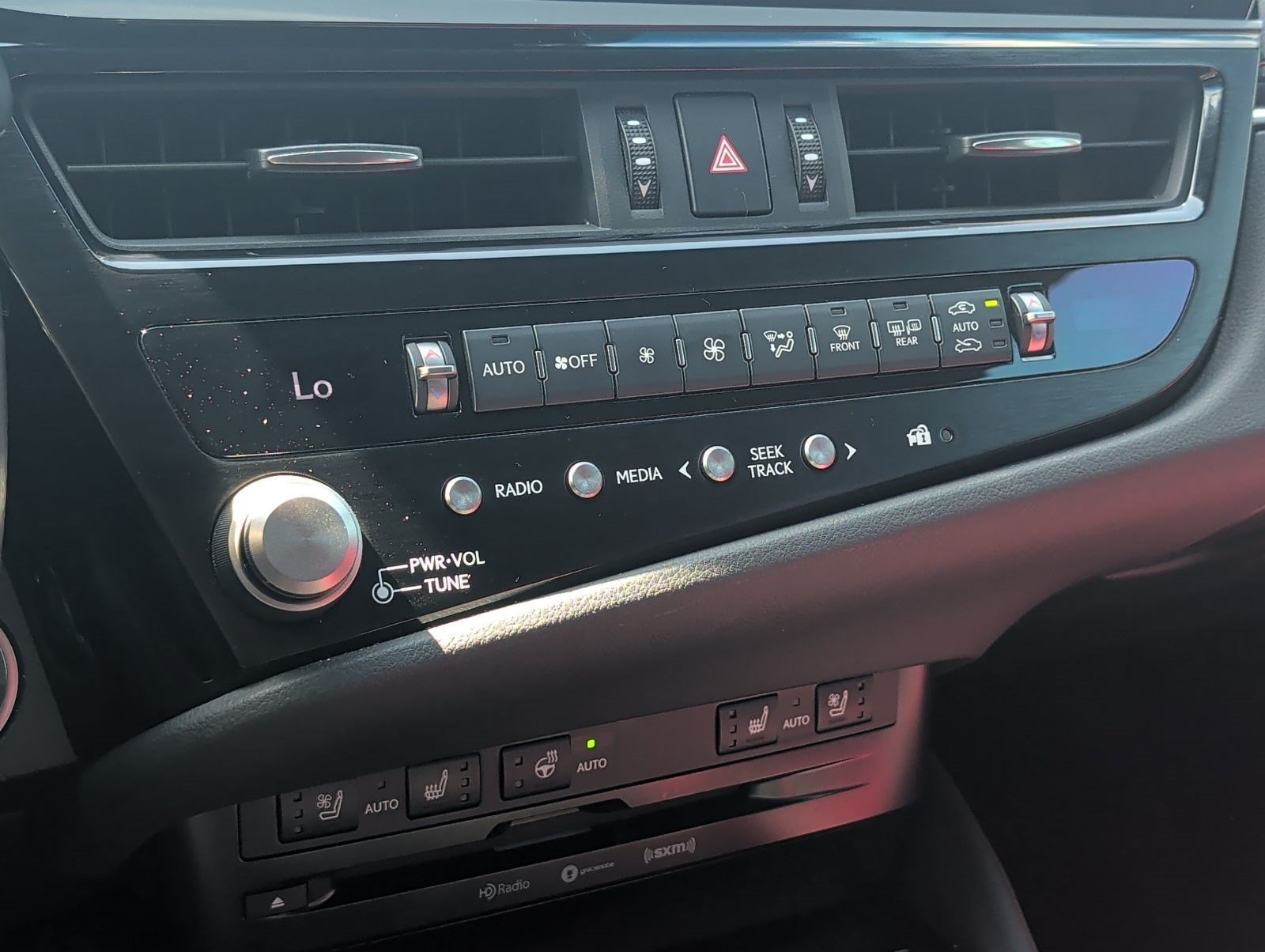 Certified 2022 Lexus ES 300h F Sport w/ Accessory Package 2 FWD image 19