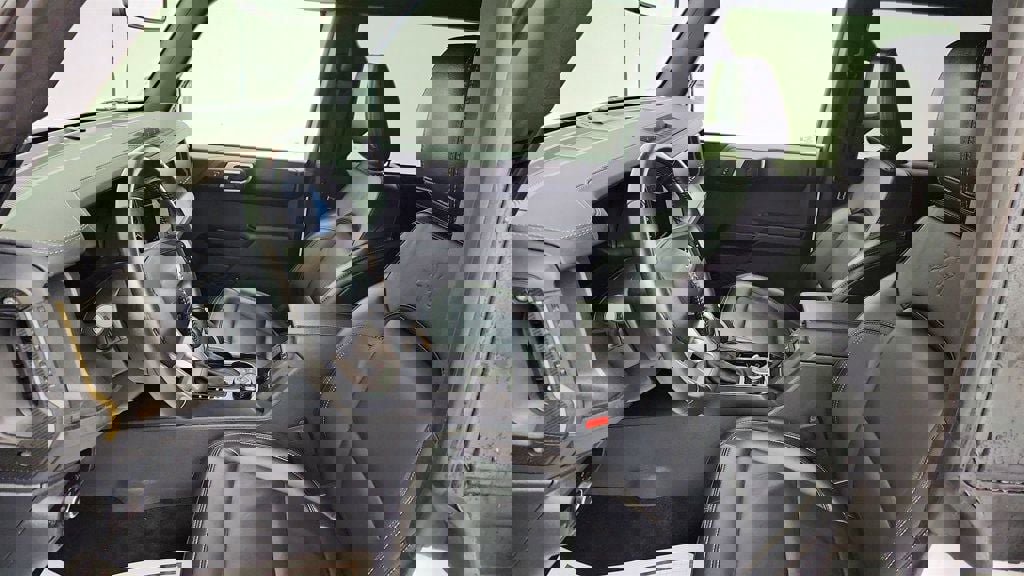 Used 2025 Ford Bronco Badlands image 19