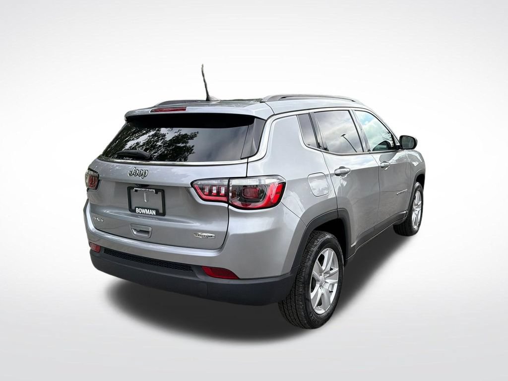 Used 2022 Jeep Compass Latitude AWD/4WD image 6