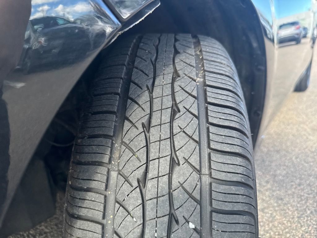 Used 2015 Toyota Corolla LE image 39